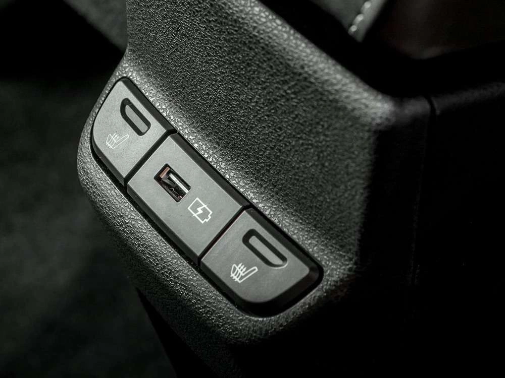 Lada Xray Cross - фото №12