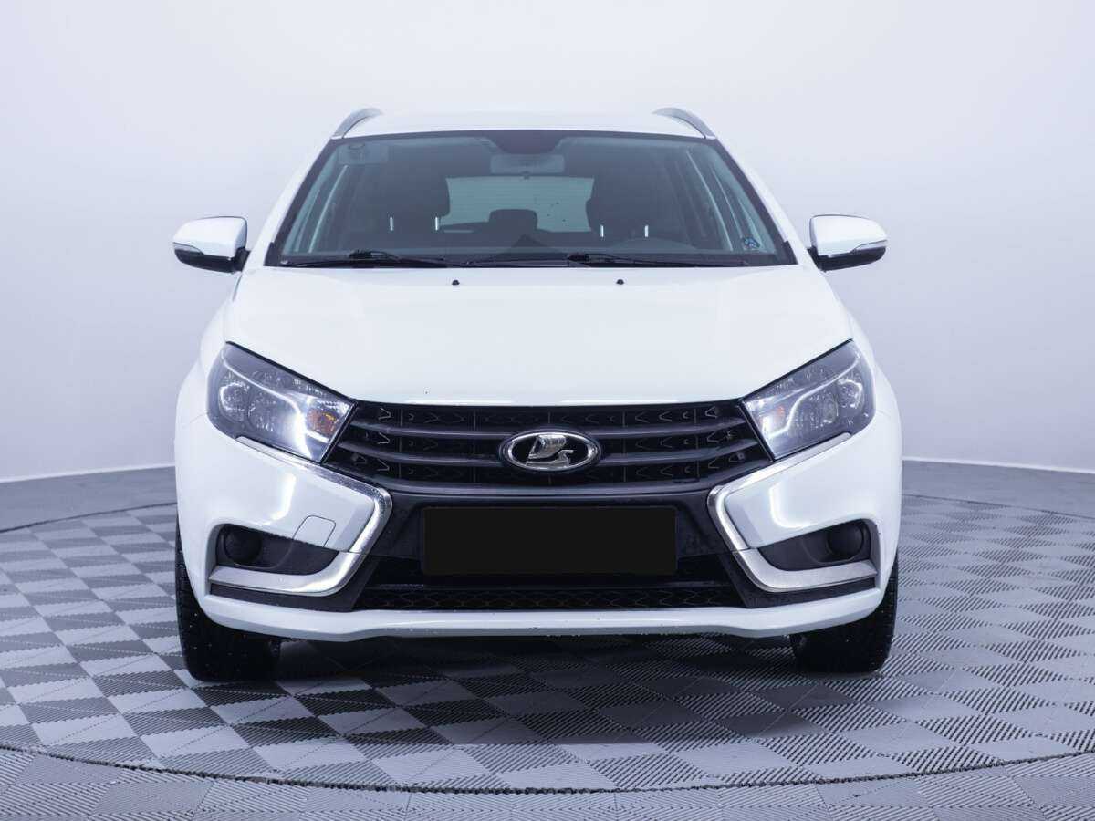 Lada (ВАЗ) Vesta SW, 2018 - фото №2